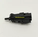 Original OEM LR032956 Brake Light Switch for Defender - Image 5